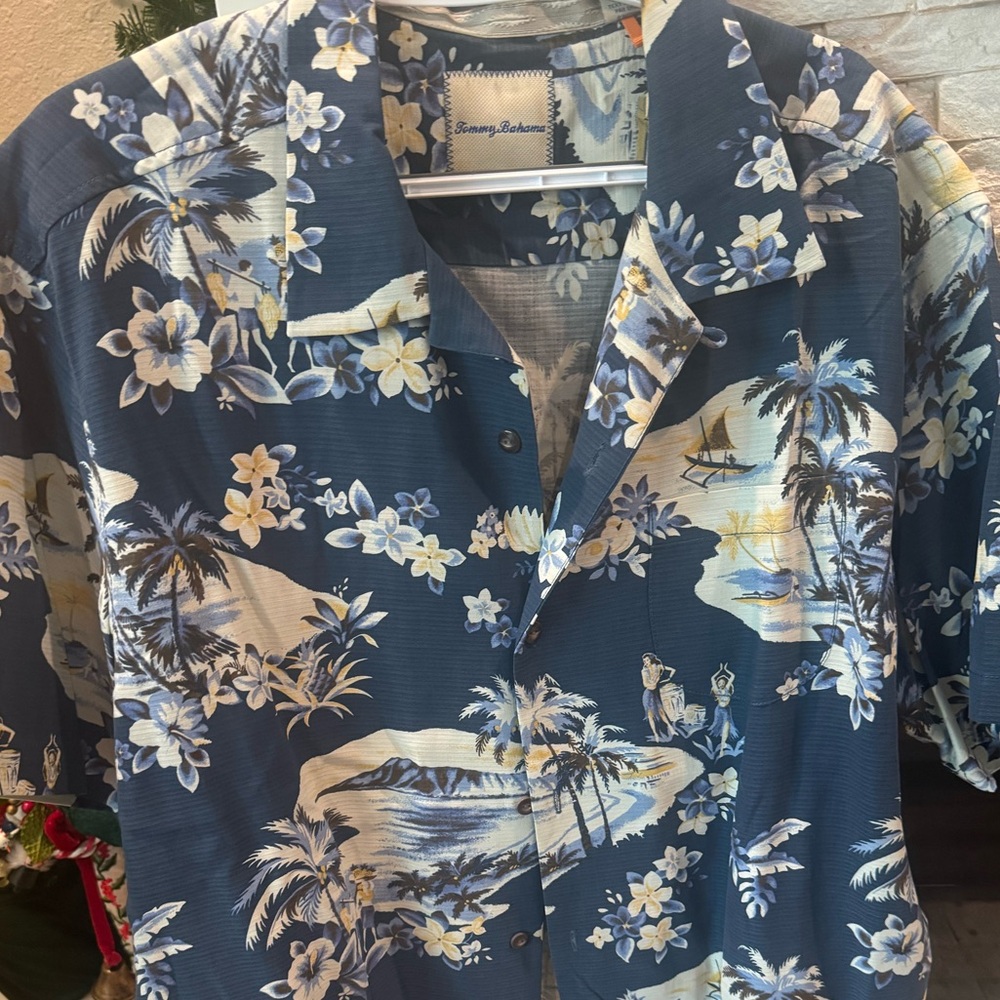 Tommy Bahama Short Sleeve Blue Hawaiian Shirt